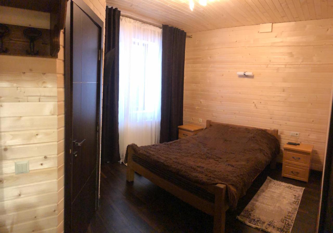 Hotel Опришок à Palyanytsya Extérieur photo