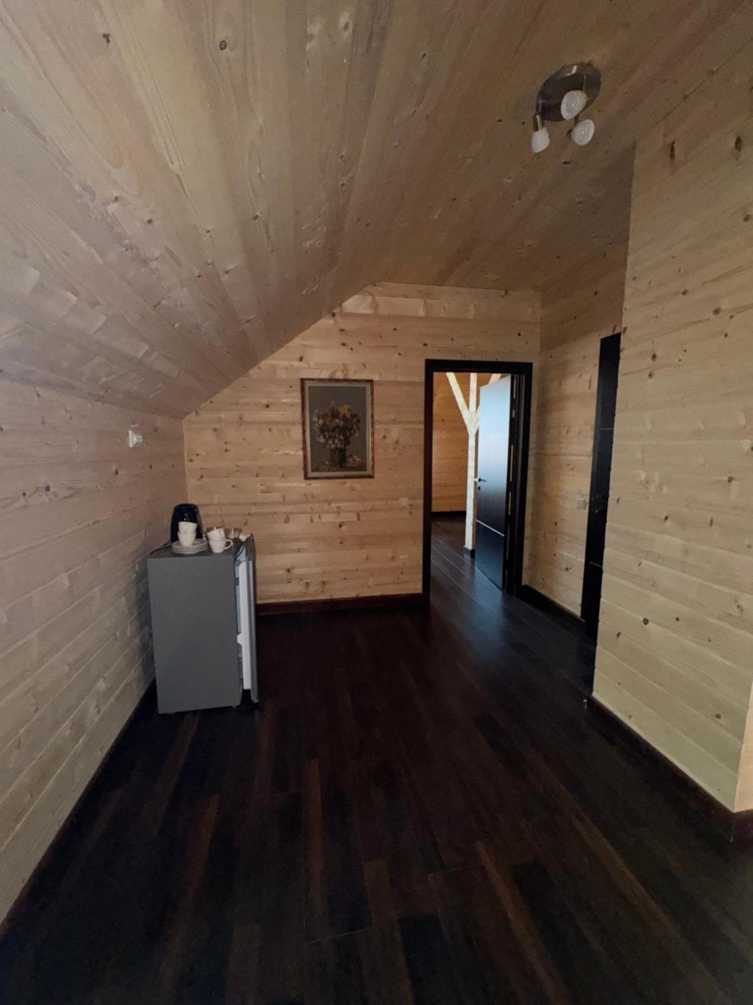 Hotel Опришок à Palyanytsya Extérieur photo