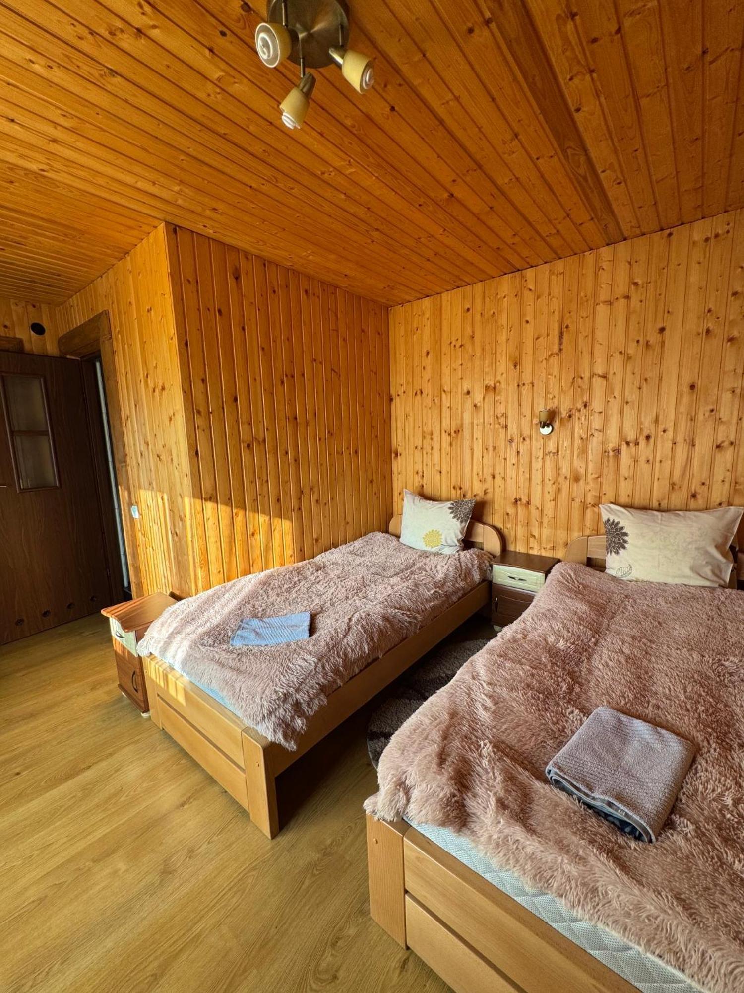 Hotel Опришок à Palyanytsya Extérieur photo